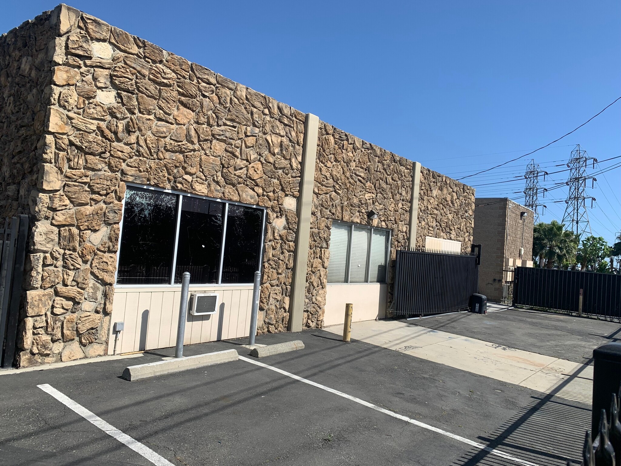 11020-11040 Mercantile Ave, Stanton, CA à louer Photo du bâtiment- Image 1 de 4