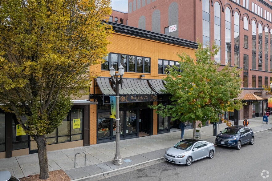 909-911 Pacific Ave, Tacoma, WA for lease - Building Photo - Image 2 of 3