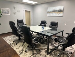 3104 S Elm Pl, Broken Arrow, OK for lease Interior Photo- Image 2 of 6