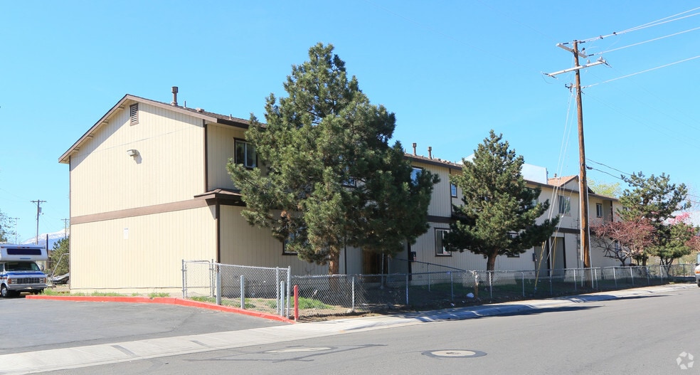 930 Manhattan St, Reno, NV for sale - Building Photo - Image 3 of 4