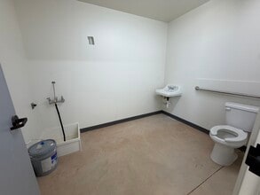 3108 SE 44th St, Oklahoma City, OK for lease Interior Photo- Image 2 of 6
