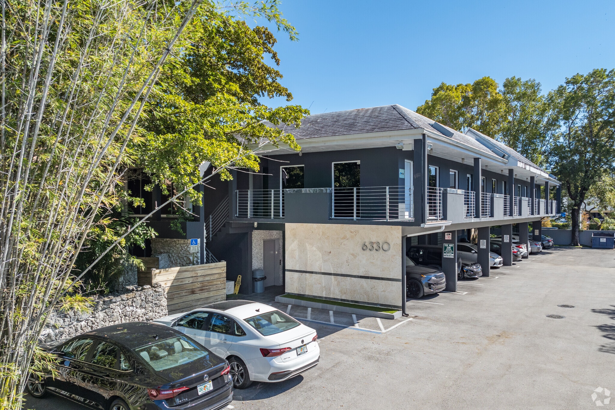 6330 Manor Ln, South Miami, FL for lease Building Photo- Image 1 of 8