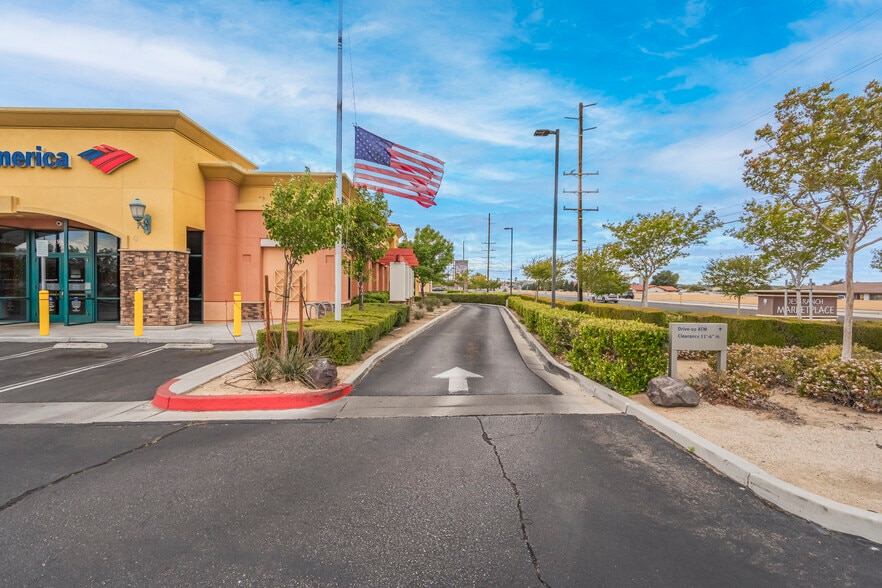 19095 Bear Valley Rd, Apple Valley, CA for sale - Building Photo - Image 3 of 13