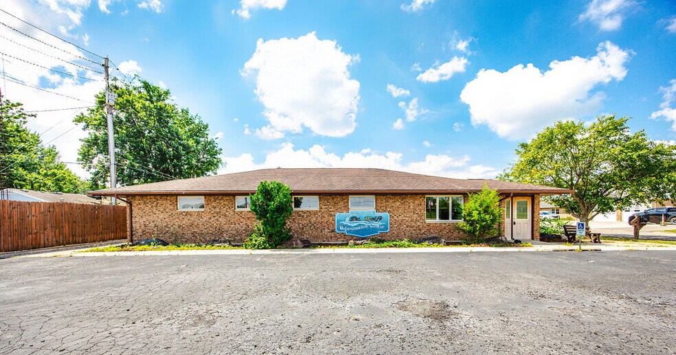 1 Marty Ln, West Alexandria, OH à vendre - Photo du bâtiment - Image 2 de 29