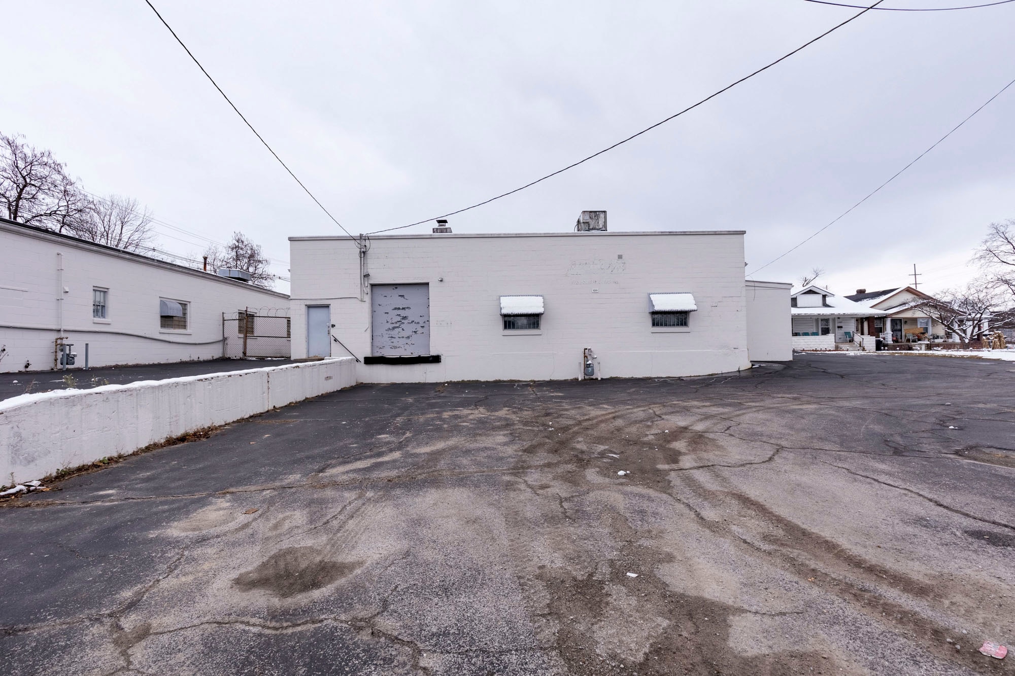 1311 Bernheim Ln, Louisville, KY à vendre Photo du bâtiment- Image 1 de 40