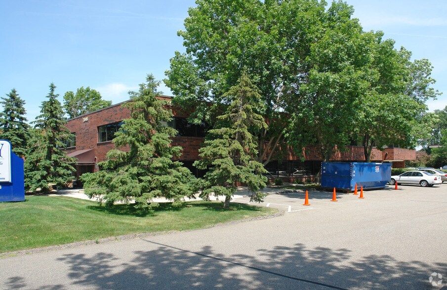 7645 Metro Blvd, Edina, MN à louer - Photo du bâtiment - Image 2 de 7