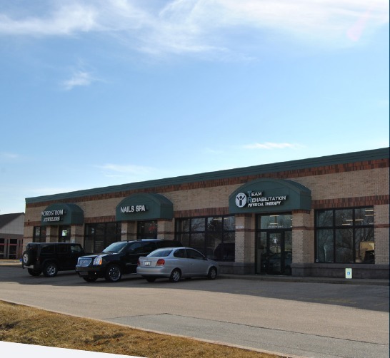 N79W14749 Appleton Ave, Menomonee Falls, WI for lease - Building Photo - Image 1 of 3