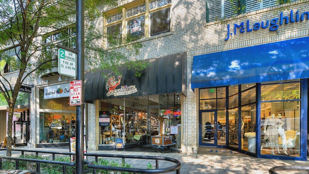 205 N Main St, Greenville, SC à vendre - Vidéo sur l’inscription commerciale - Image 2 de 17