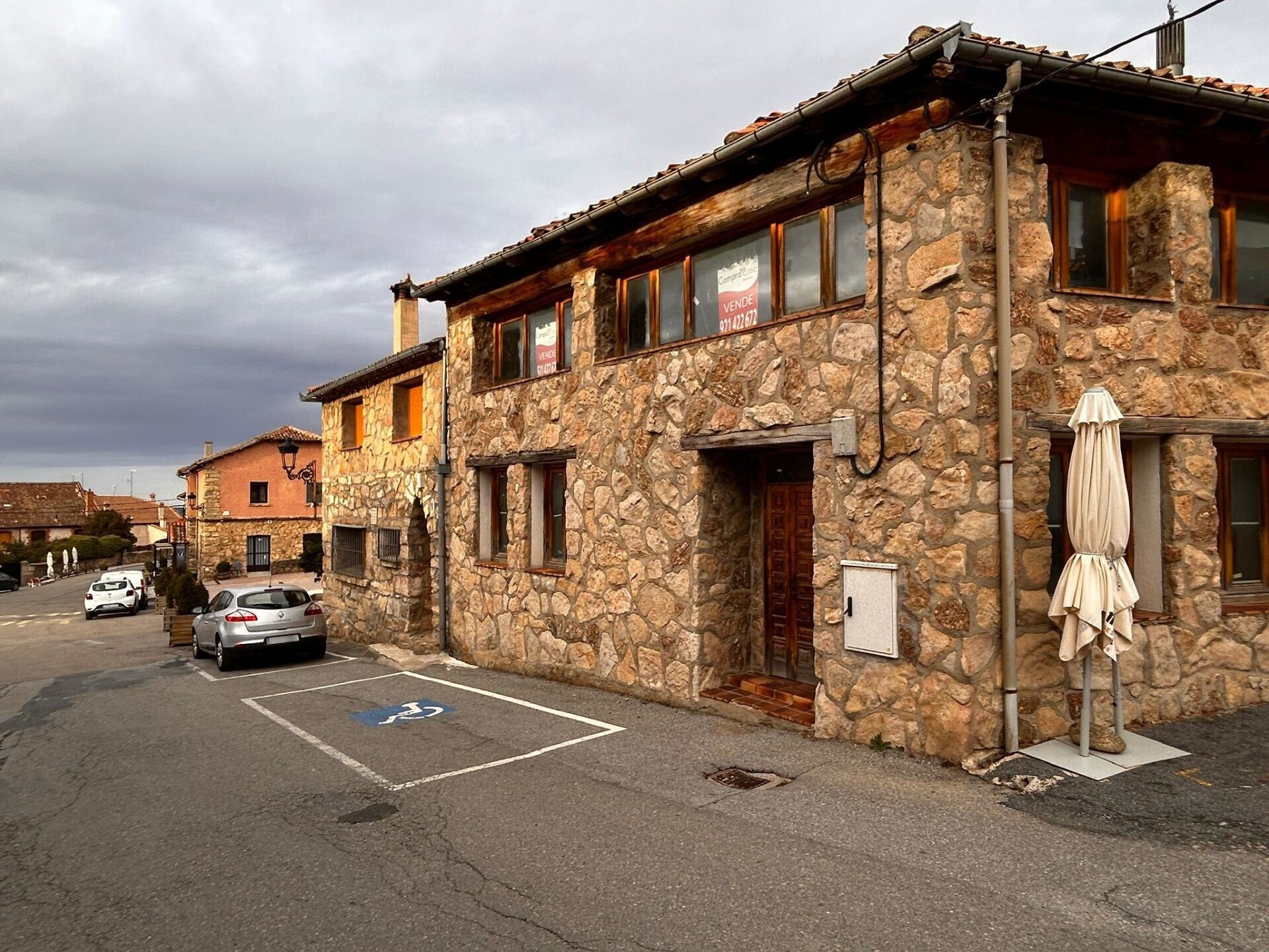 Services hôteliers dans Navafría, Segovia à vendre Photo principale- Image 1 de 23