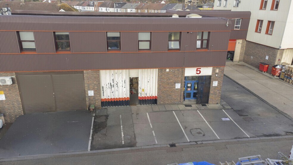 Manor Farm Rd, Wembley à vendre - Photo du bâtiment - Image 1 de 2