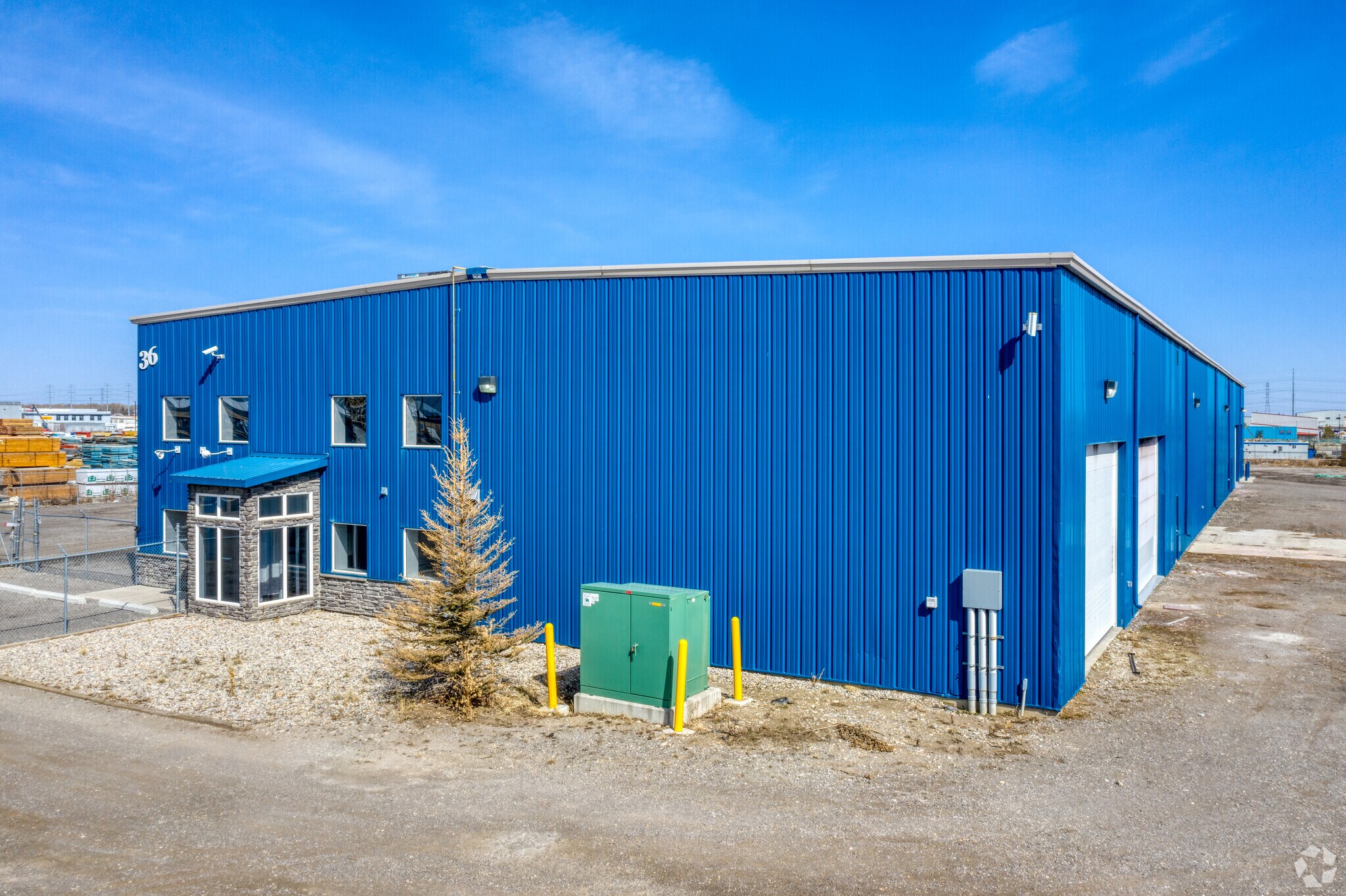 36 Industry Way SE, Calgary, AB à vendre Photo du bâtiment- Image 1 de 1
