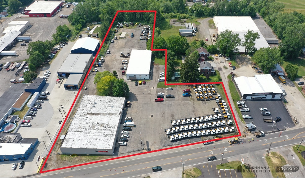 330 Ashland Road portfolio of 2 properties for sale on LoopNet.ca - Building Photo - Image 1 of 12