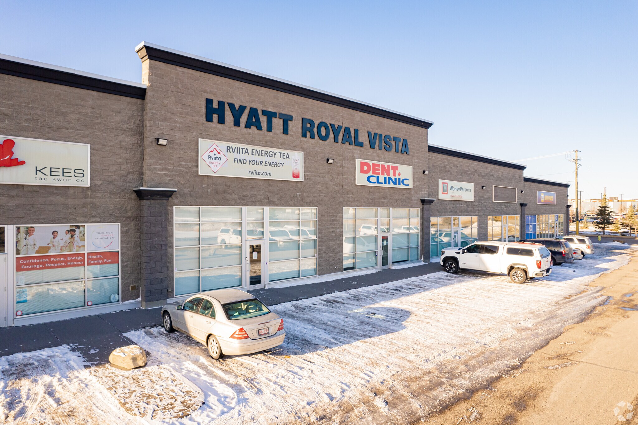 7819 112th Ave NW, Calgary, AB for sale Primary Photo- Image 1 of 1