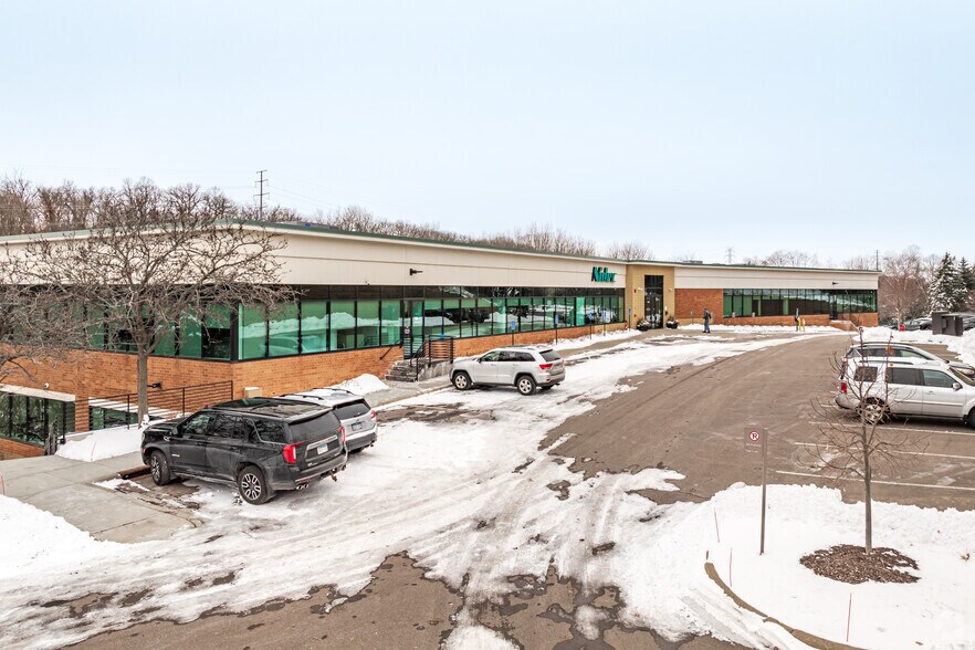 7777 Golden Triangle Dr, Eden Prairie, MN à louer - Photo du bâtiment - Image 2 de 7