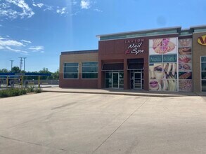 3414 NW Cache Rd, Lawton, OK à louer Photo du bâtiment- Image 2 de 4