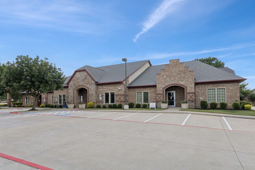 4351 Long Prairie Rd, Flower Mound, TX à louer - Photo du bâtiment - Image 1 de 12