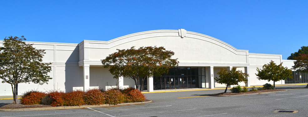 2292 York River Crossing, Gloucester, VA for lease - Building Photo - Image 3 of 9