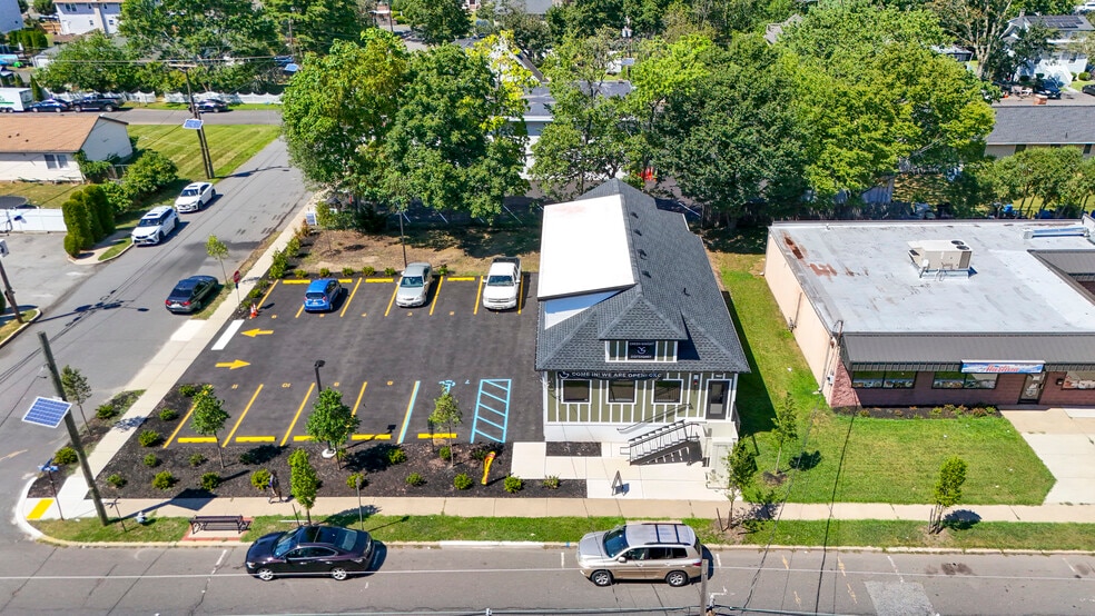 831 Hamilton St, Somerset, NJ for sale - Building Photo - Image 2 of 43