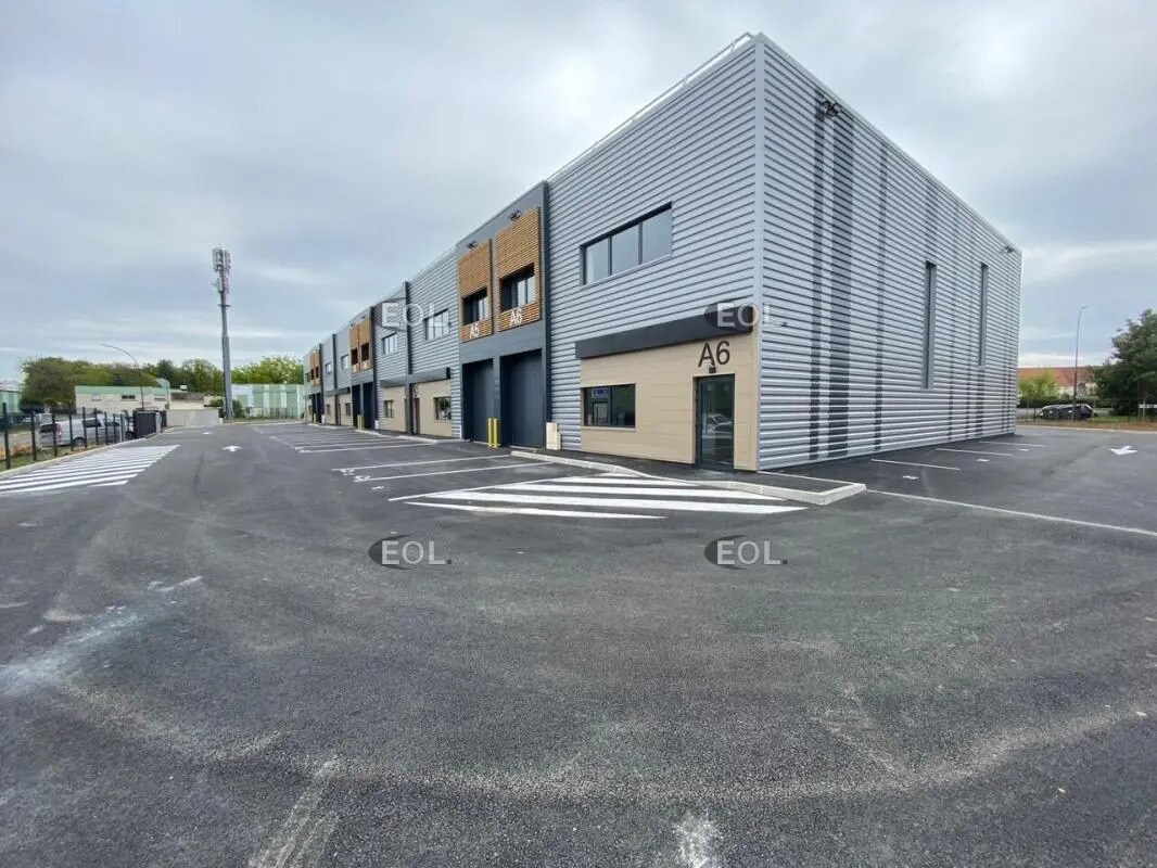 Flex dans Villemoisson-sur-Orge à louer Photo du bâtiment- Image 1 de 6