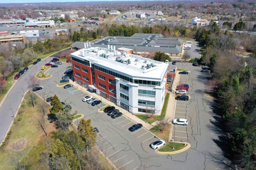 8551 Rixlew Ln, Manassas, VA for lease - Building Photo - Image 3 of 13
