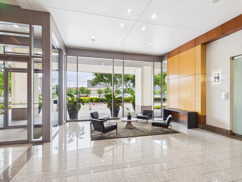 12400 Coit Rd, Dallas, TX à louer - Photo du bâtiment - Image 3 de 41