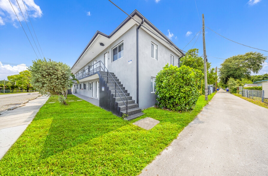 2201 Greene St, Hollywood, FL for sale - Building Photo - Image 2 of 27
