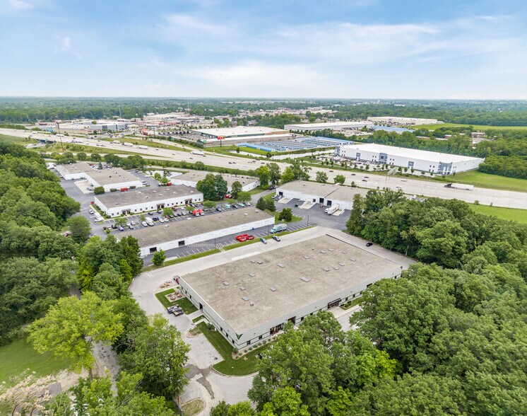 3849 N Richardt Ave, Indianapolis, IN à vendre - Photo du bâtiment - Image 2 de 7