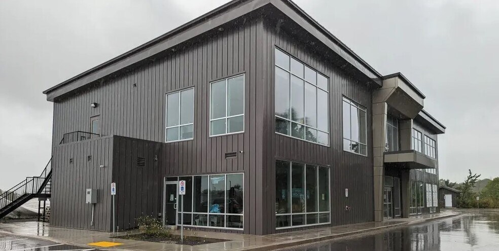 1485 Westbrook Rd, Kingston, ON à vendre - Photo du bâtiment - Image 3 de 4