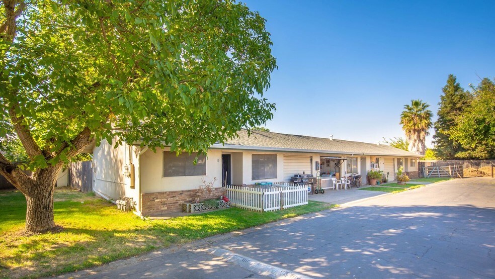 3863 Colusa Way, Yuba City, CA for sale - Primary Photo - Image 1 of 1