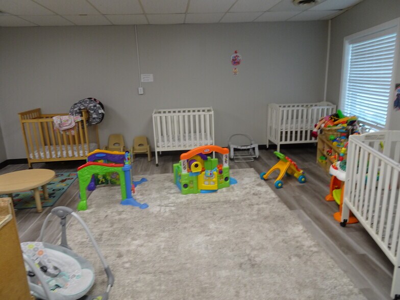 4223 Cane Run Rd, Louisville, KY à vendre - Photo du bâtiment - Image 3 de 15