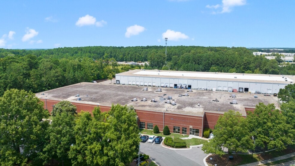 2900 Perimeter Park Dr, Morrisville, NC for lease - Primary Photo - Image 1 of 2