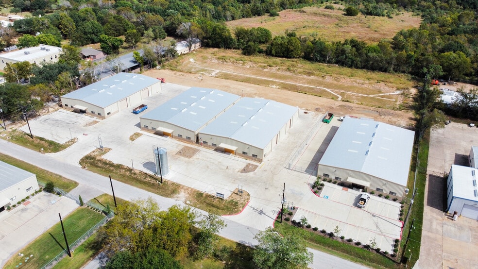 3406 Longhorn Dr, Houston, TX for lease - Building Photo - Image 2 of 23