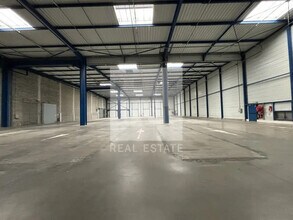 Industrial in LES ECHETS for lease Building Photo- Image 1 of 18