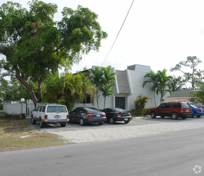 1115 SW 2nd Ct, Fort Lauderdale, FL à vendre - Photo du bâtiment - Image 2 de 136