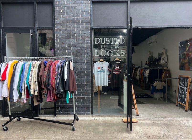 364 Bedford Ave, Brooklyn, NY for lease - Building Photo - Image 1 of 5