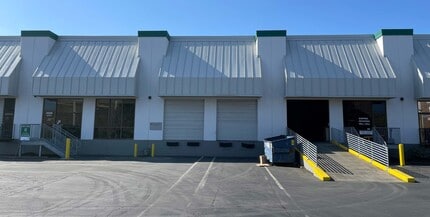 3571-3599 NW Yeon Ave, Portland, OR à louer Photo du bâtiment- Image 1 de 4