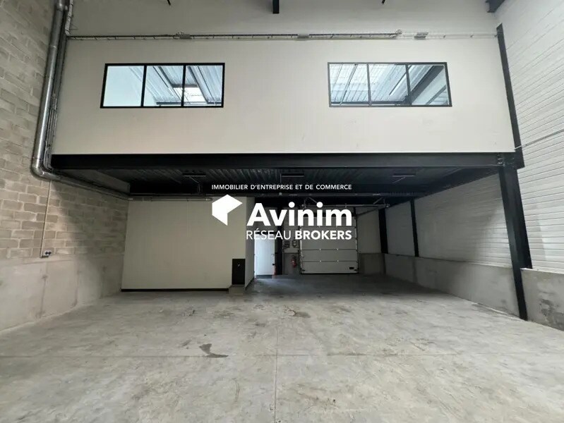 Industrial in Les Pavillons-sous-Bois for lease Interior Photo- Image 1 of 5