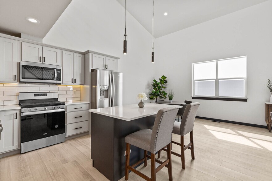 2994-3016 N 27th Ave, Bozeman, MT à louer - Photo intérieure - Image 3 de 27