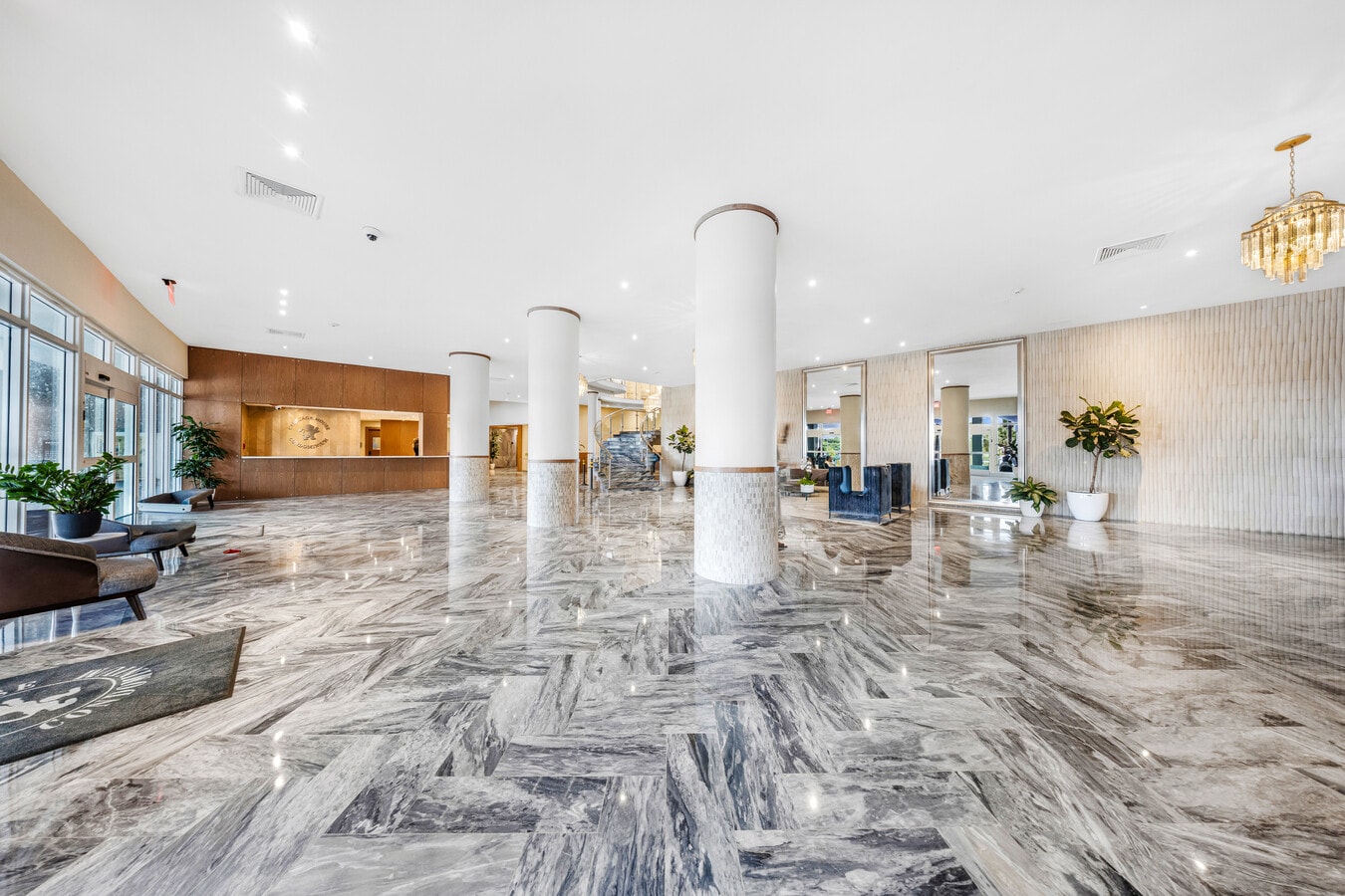 5401 Collins Ave, Miami Beach, FL 33140 - Unit CU-9 -  - Interior Photo - Image 1 of 14