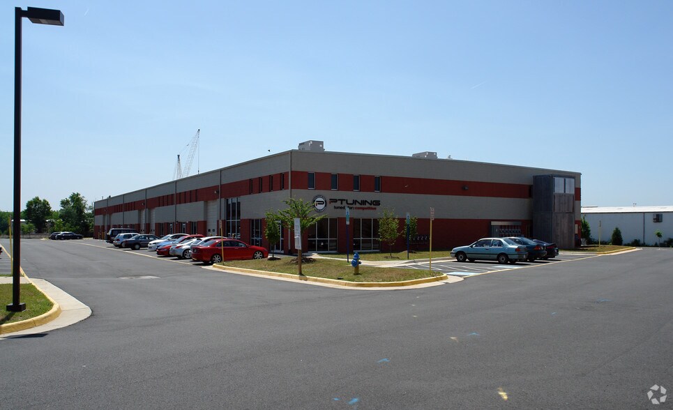 9432-9442 Center Point Ln, Manassas, VA à louer - Photo du bâtiment - Image 2 de 4