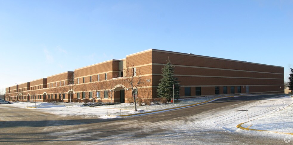 7145 Boone Ave N, Minneapolis, MN à louer - Photo du bâtiment - Image 2 de 7