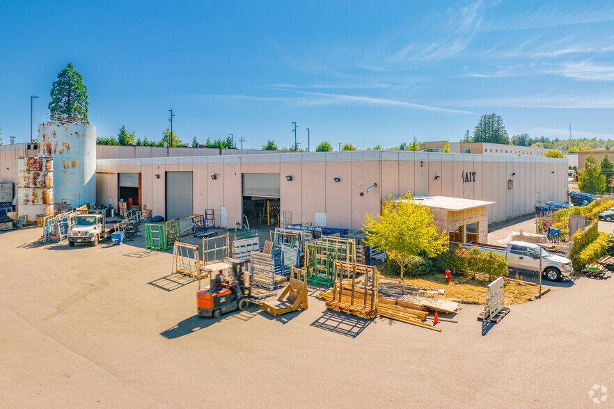 3252 262nd St, Langley Twp, BC à vendre - Photo du bâtiment - Image 2 de 4