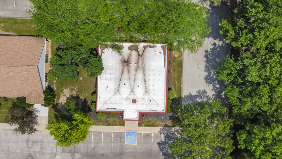 804 Berkley Road Rd, Kokomo, IN for sale - Building Photo - Image 2 of 39