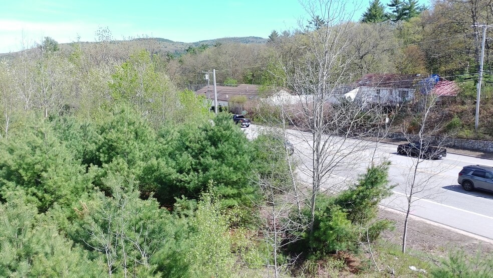 988 Dover Rd, Epsom, NH à vendre - Photo du bâtiment - Image 1 de 26