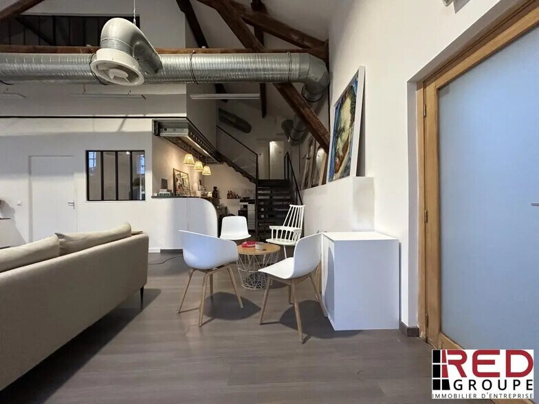 Office in Aix-en-Provence for lease - Interior Photo - Image 2 of 6