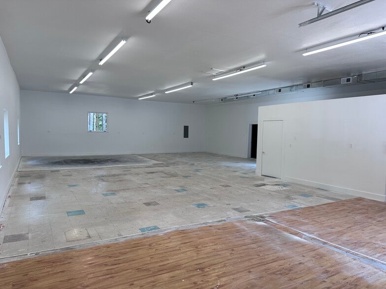 5110 W M-72, Traverse City, MI for lease - Building Photo - Image 2 of 7