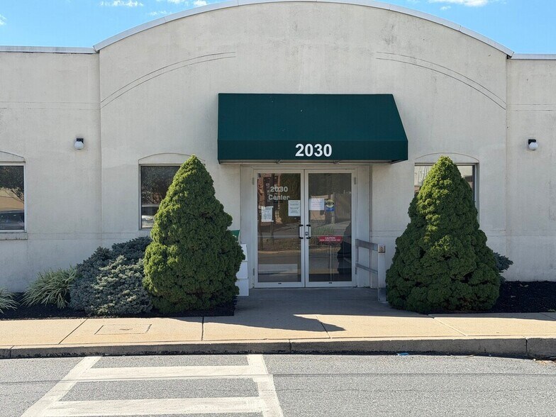 2030 Center St, Northampton, PA à louer - Photo du bâtiment - Image 1 de 13