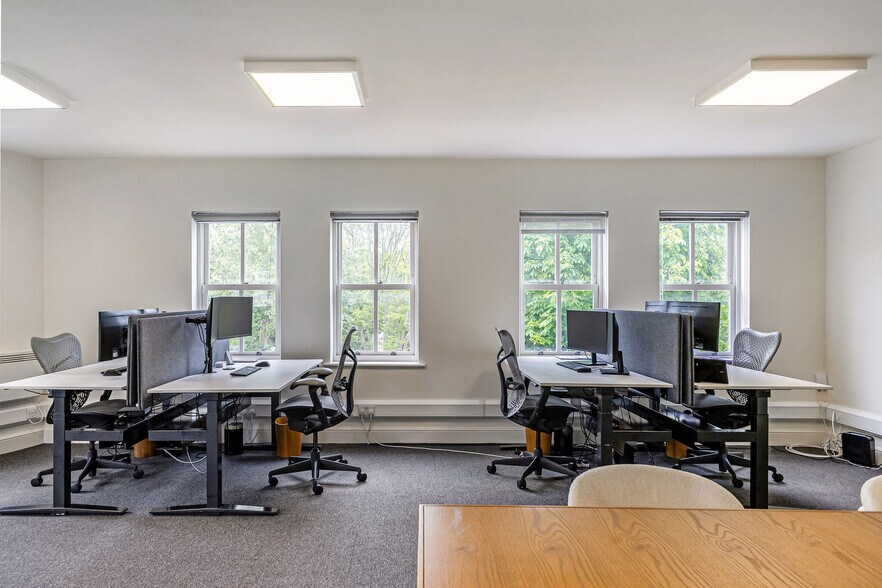 1 Bellevue Rd, London for lease - Interior Photo - Image 2 of 5