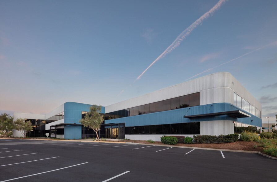 5931 Priestly Dr, Carlsbad, CA à vendre - Photo du bâtiment - Image 1 de 7