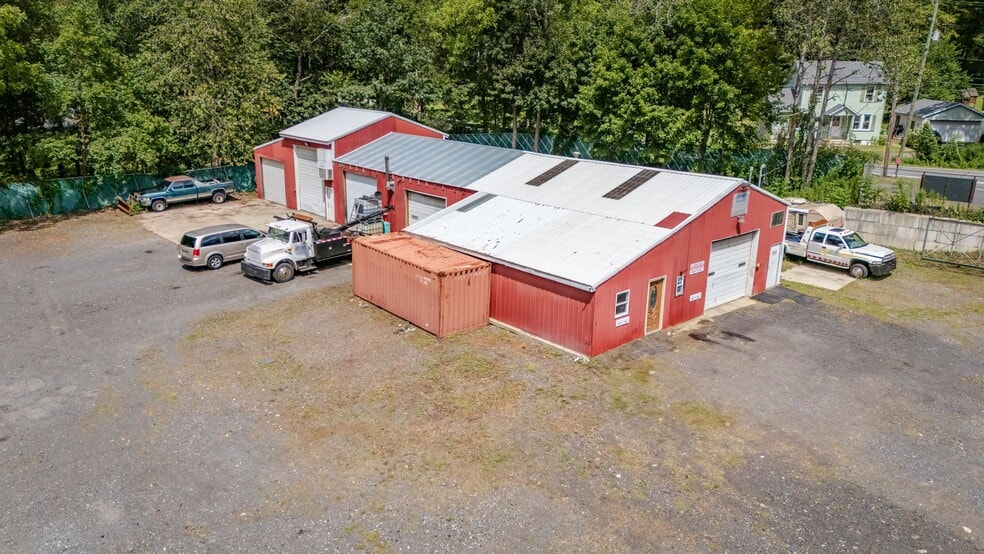 1420 Lower South Main St, Bangor, PA for sale - Primary Photo - Image 1 of 26